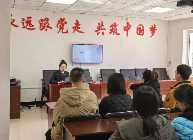 1学法护己反家暴 检察护航“她”权益——海州区人民检察院开展三八妇女节主题普法活动.jpg